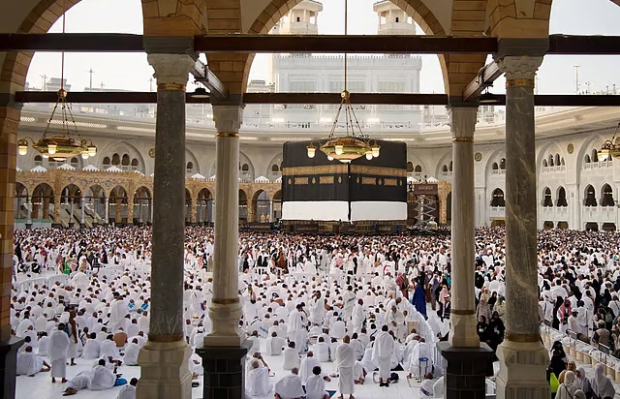 New digital service allows worshippers to monitor crowds at Mecca mosque